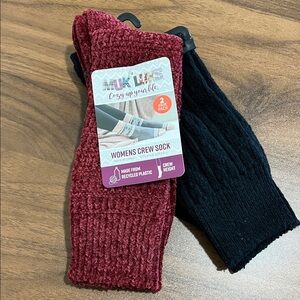 Muk Luks Women's Crew Socks - Burgundy and Black 2 Pair